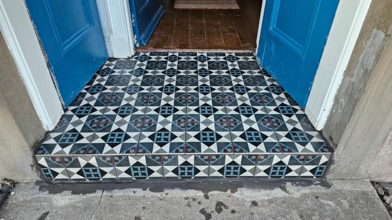 Porch tiling in Crieff